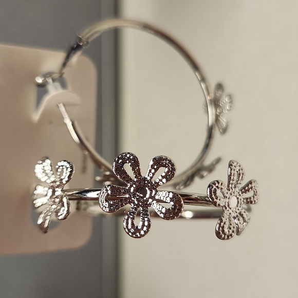 Maurices Silver Tone Floral Hoop Earrings - Picture 3 of 5